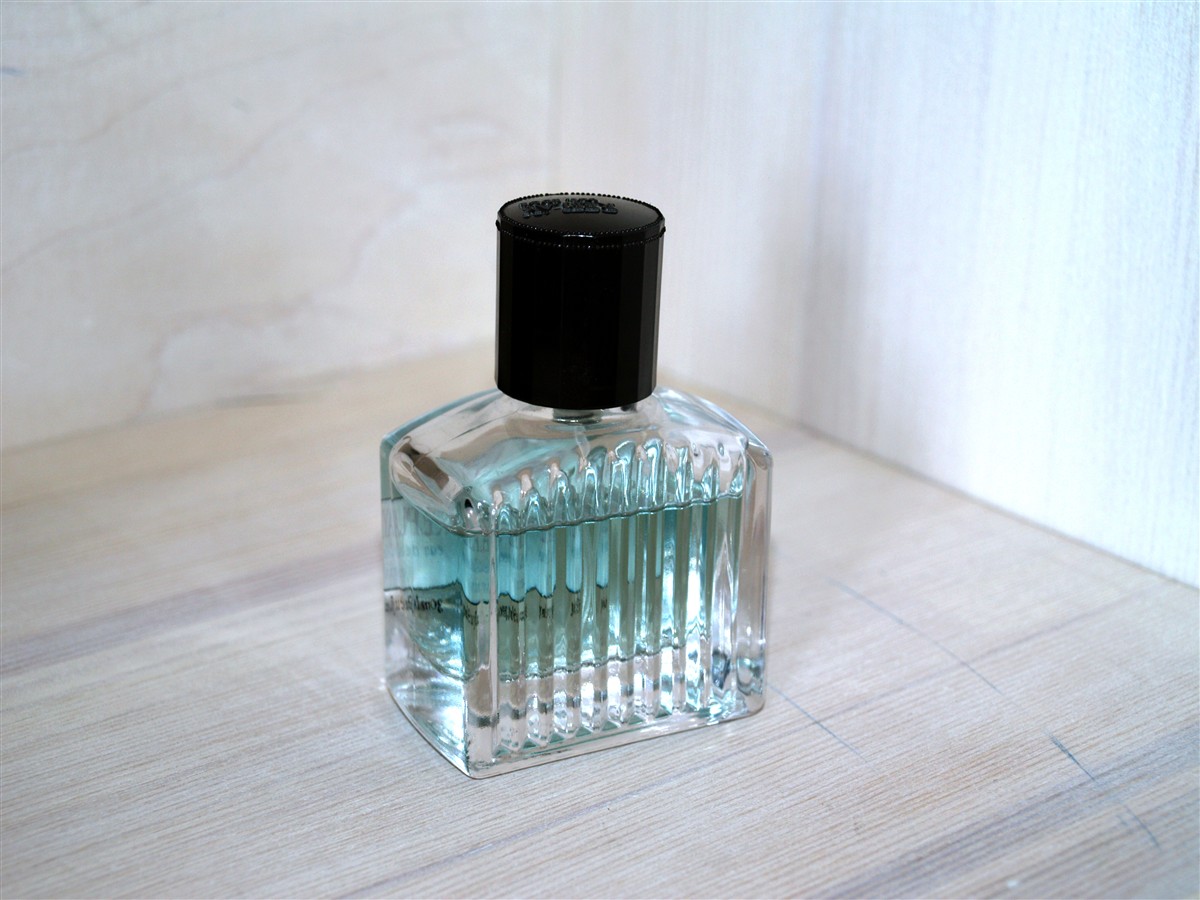 Flacon de parfum en verre